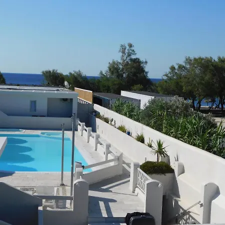 Sea La Vie - Rooms